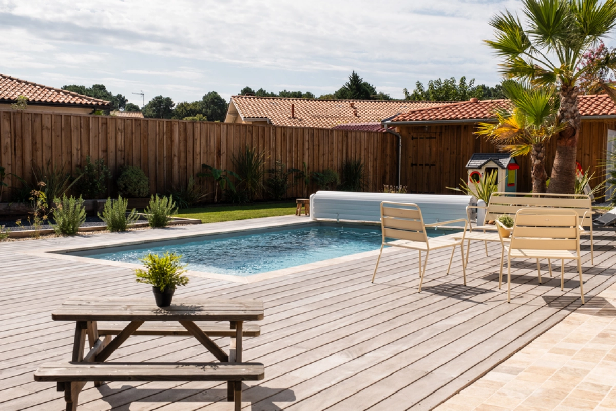 <p>Une marque d&eacute;di&eacute;e &agrave; l&rsquo;am&eacute;nagement de vos espaces de bien-&ecirc;tre ext&eacute;rieurs</p>