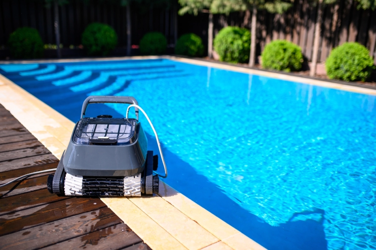 Prolonger la saison de baignade : le guide pratique pour chauffer et entretenir son bassin